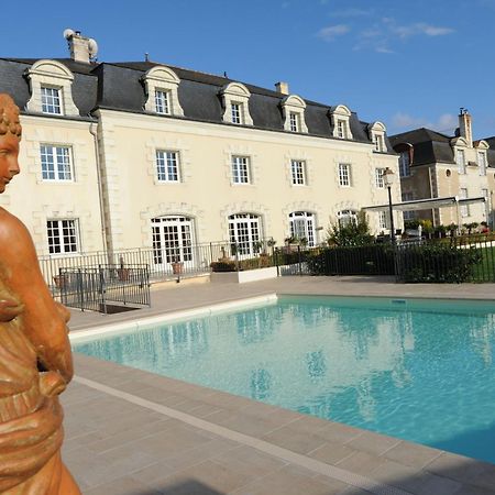 Hotel Spa Le Relais Du Bellay 몽트뢰유벨레이 외부 사진