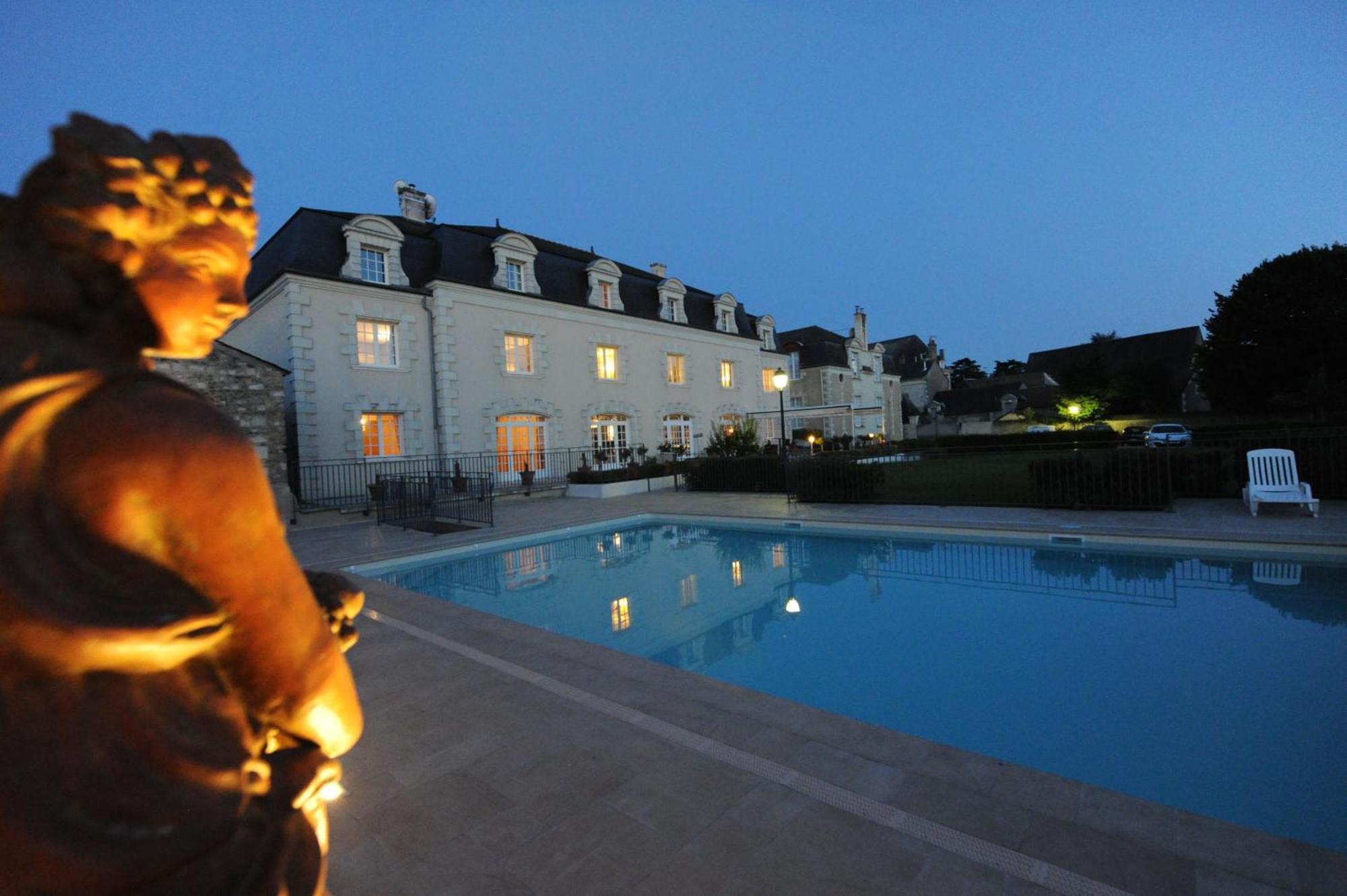 Hotel Spa Le Relais Du Bellay 몽트뢰유벨레이 외부 사진
